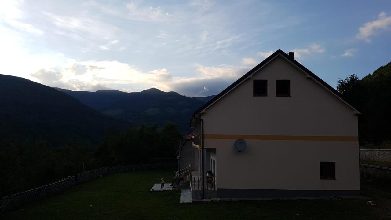 Guest House Trojani Lepushe Exterior foto